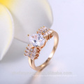 bijoux de mode bague en cristal perle avec bague de zircon cubique de placage d&#39;or pour le mariage